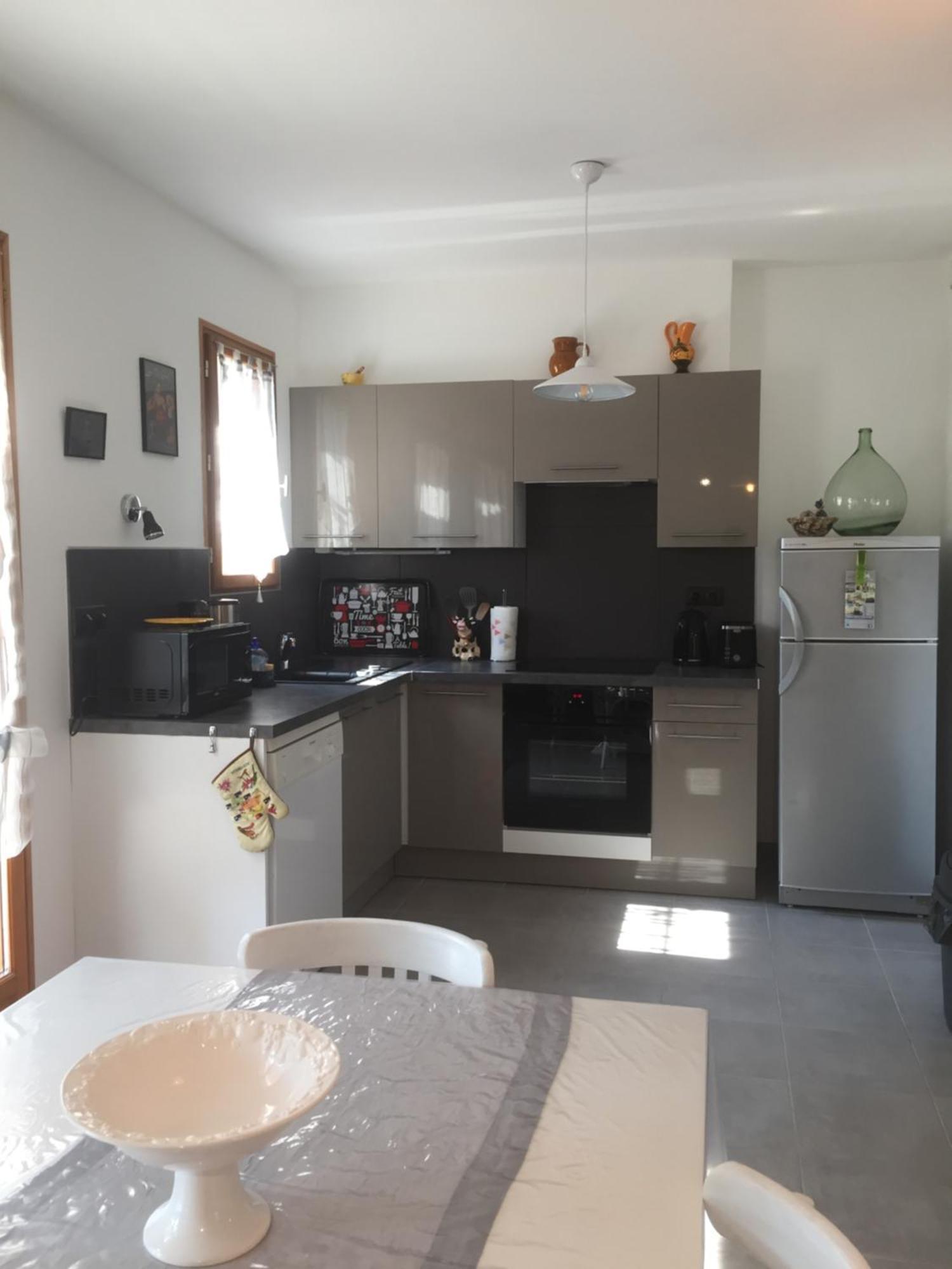 Maison De Vacances Jocelyne Lauris Exterior foto